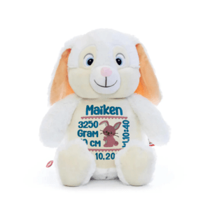 Kanin bamse med navn og dato brodert på magen.