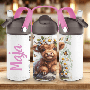 Drikkeflaske til barn med navn og highland cow trykk.