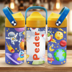 Drikkeflaske til barn med navn og trykk med verdensrommet.